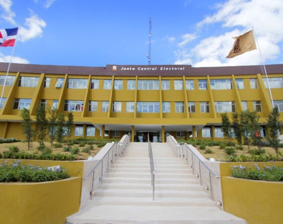 JCE habilita 90 municipios para entrega de nueva cédula a nacidos entre enero y abril