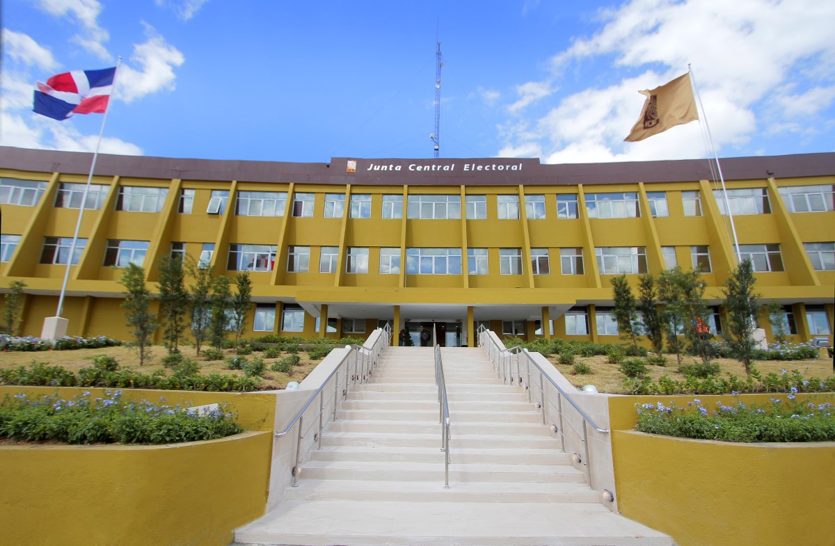 JCE habilita 90 municipios para entrega de nueva cédula a nacidos entre enero y abril