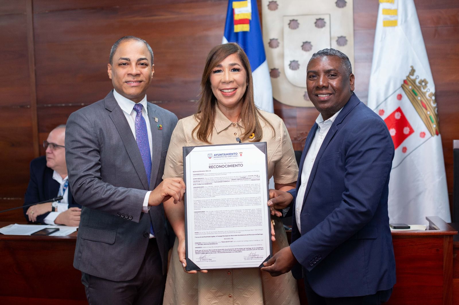 Alcaldía de Santiago declara a Grisbel Medina como Hija Adoptiva del municipio