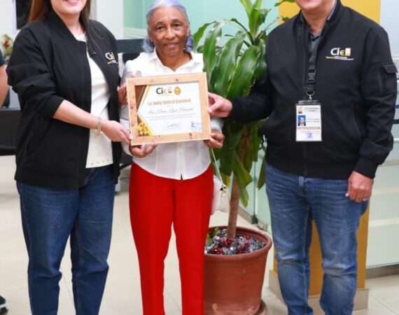 JCE alcanza los 2 millones de cédulas entregadas